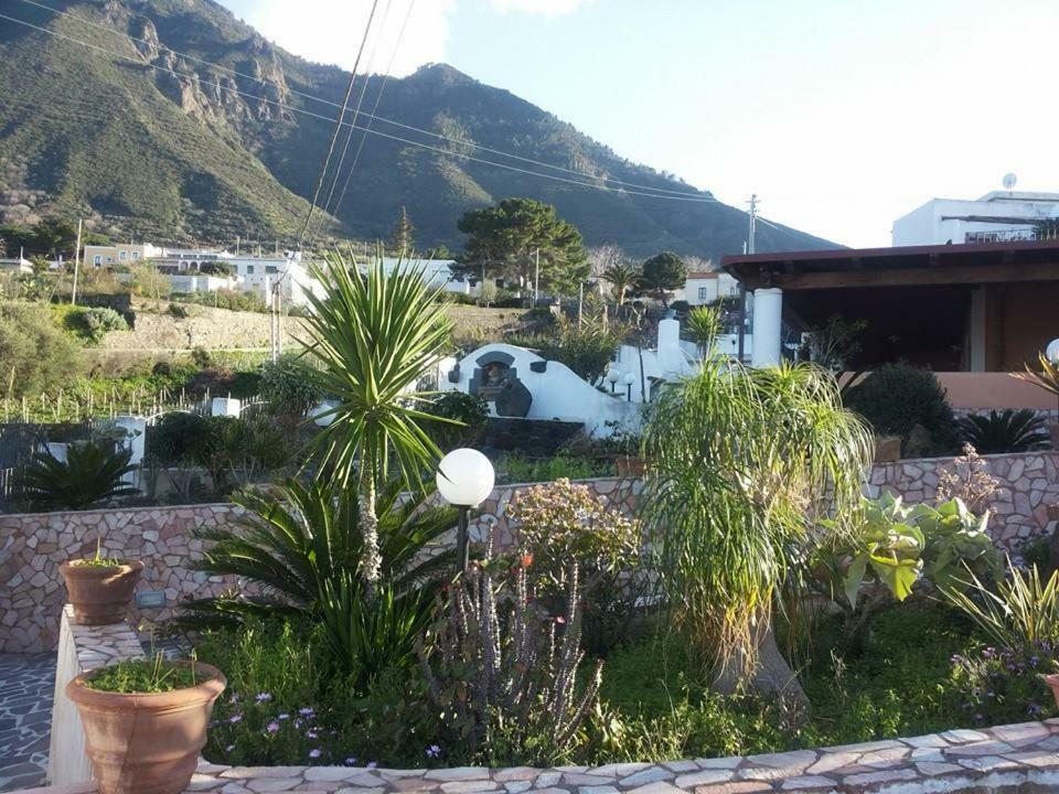 Case Vacanze Villa Lory Malfa  Dış mekan fotoğraf